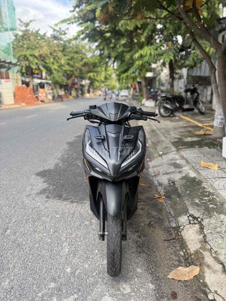 Honda Vario 2024 черный, номер 43, взнос от 6 млн