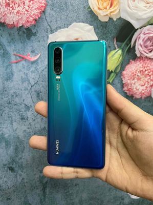 Huawei P30 blue BH 6 tháng có trả góp