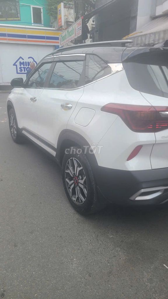Kia Seltos 2023 1.4 Turbo Luxury - 58000 km. Mua bán Ô tô tại Quận Tân Bình Tp Hồ Chí Minh được đăng bởi Thanh Thảo  hình 2
