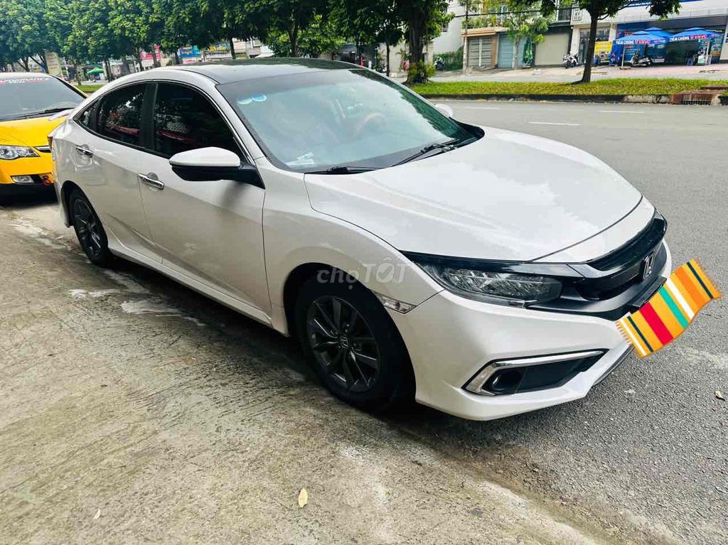 Honda Civic 2019 G màu trắng chính chủ. Mua bán Ô tô tại Quận Bình Tân Tp Hồ Chí Minh được đăng bởi MINH VŨ hình 2