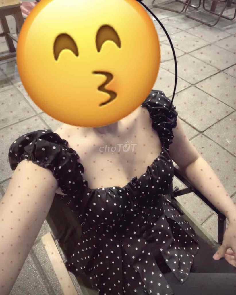 Áo Nữ Chấm Bi Đen Size S. Mua bán Quần áo tại Huyện Nam Đông Thừa Thiên Huế được đăng bởi Huỳnh Nhi hình 1