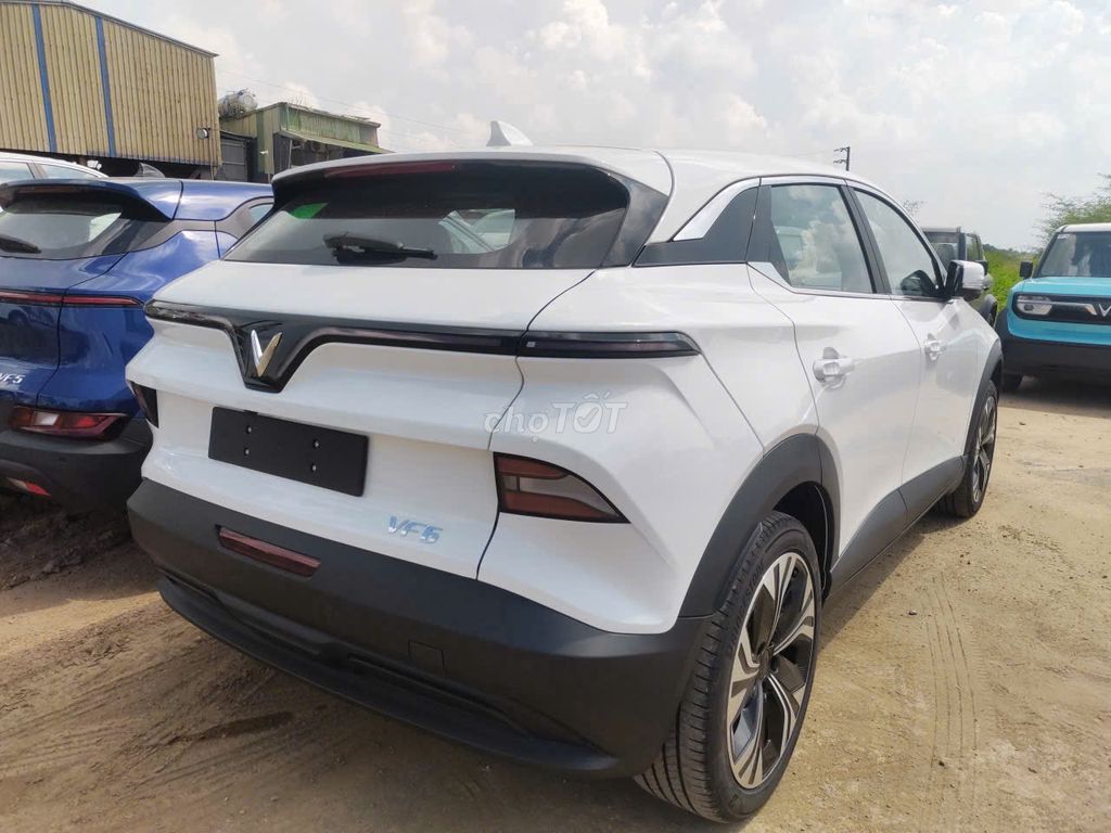 Vinfast VF6 ECO màu trắng 2025 có xe và hồ sơ. Mua bán Xe điện tại Huyện Thường Tín Hà Nội được đăng bởi Nguyễn Tín hình 4
