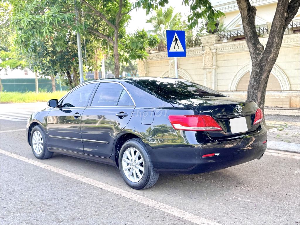 Toyota Camry 2.4G 2012 Đen