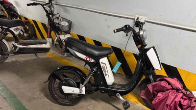 Xe đạp điện HK bike màu Đen, Trắng. Mua bán Xe điện tại Quận Hoàng Mai Hà Nội được đăng bởi Cỏ