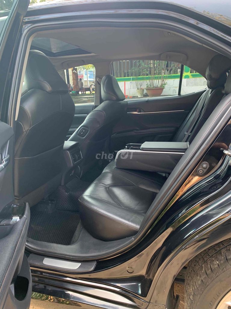 Toyota Camry 2019 2.5Q - 78000 km. Mua bán Ô tô tại Thành phố Long Khánh Đồng Nai được đăng bởi Minh Boy hình 1