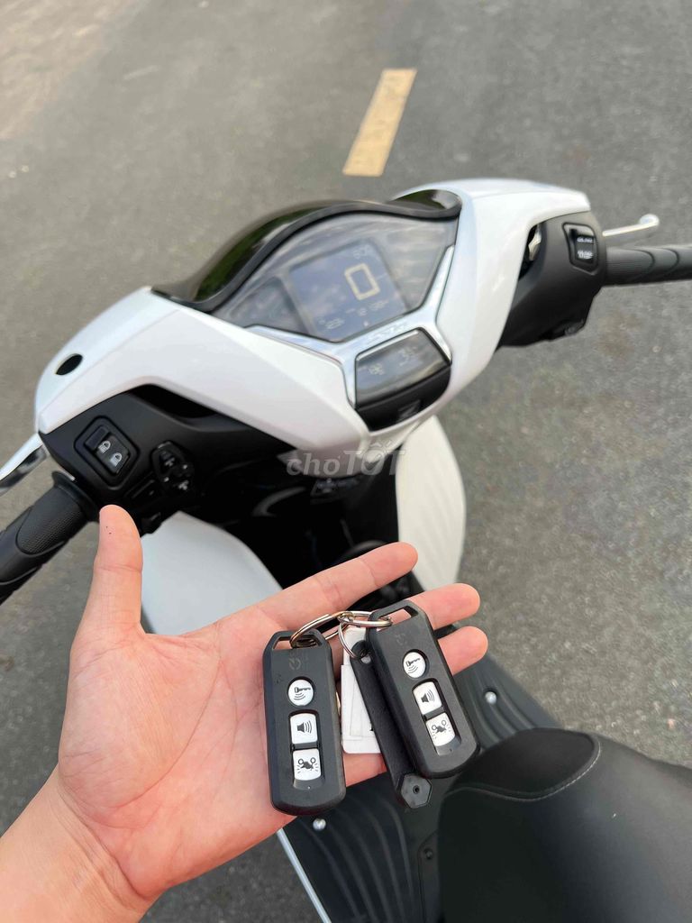 Shvn 125 Abs Trắng Đen 2021 Leng Keng Có Trả Góp🎉🎉. Mua bán Xe máy tại Thành phố Biên Hòa Đồng Nai được đăng bởi Xe Máy Phát Đồng hình 8