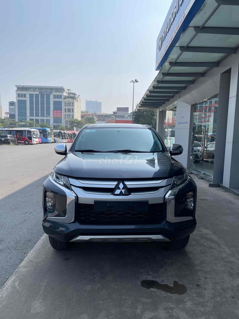 Mitsubishi Triton 2020 AT MIVEC- 68.000 km một chủ