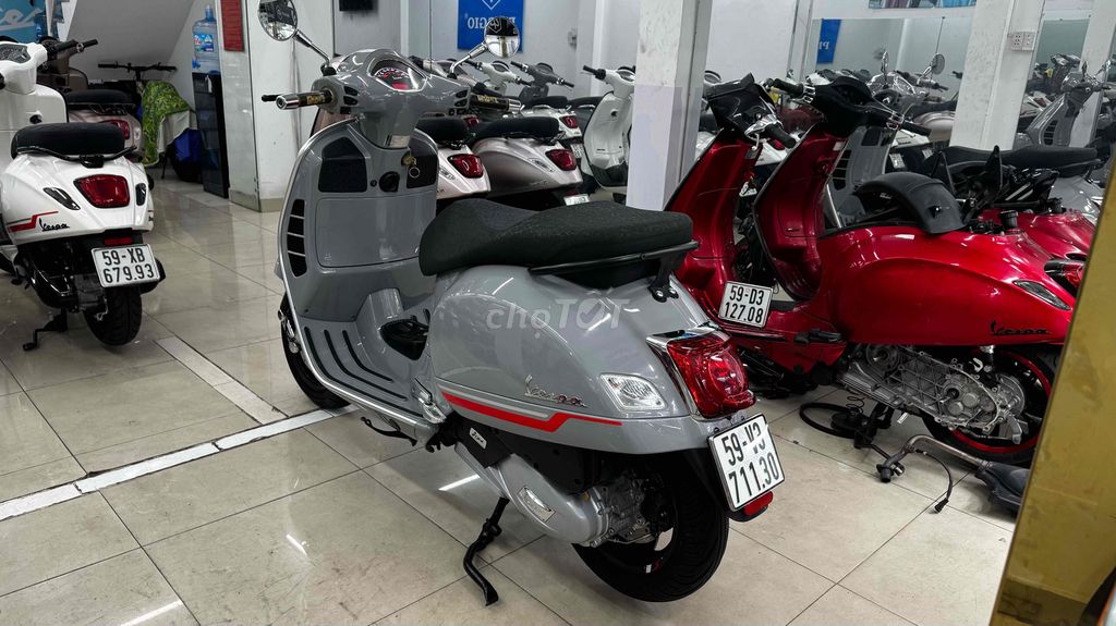 Vespa Gts xám si măng 2022 ngay chủ xe siêu đẹp. Mua bán Xe máy tại Quận Phú Nhuận Tp Hồ Chí Minh được đăng bởi VESPA  PIAGGIO BẢO HƯNG Vespa cũ trả góp  hình 10