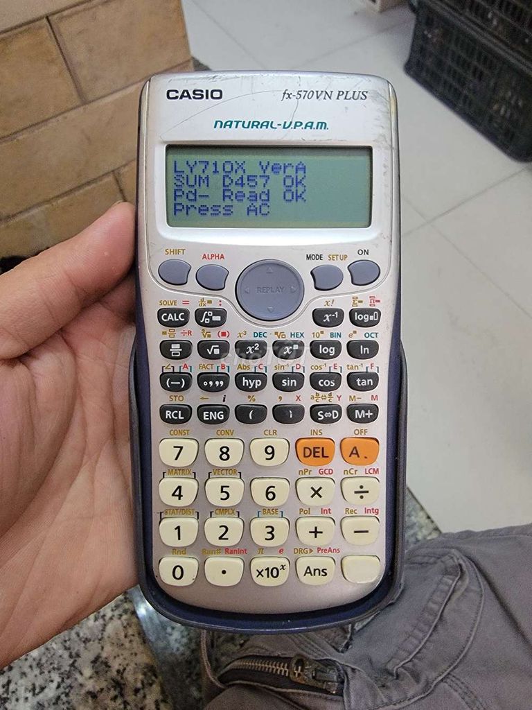 Máy tính casio FX-570VN plus chính hãng xài tốt