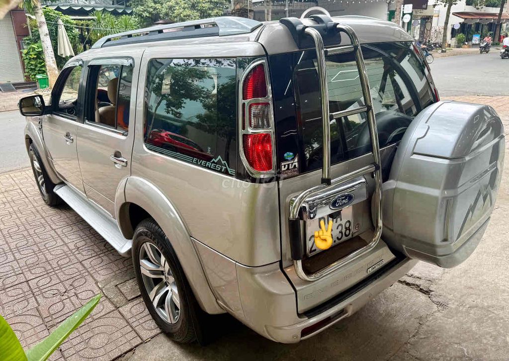 Ford Everest 2010 2.5L 4x2 AT - 146000 km. Mua bán Ô tô tại Thành phố Biên Hòa Đồng Nai được đăng bởi Peacemaker hình 5