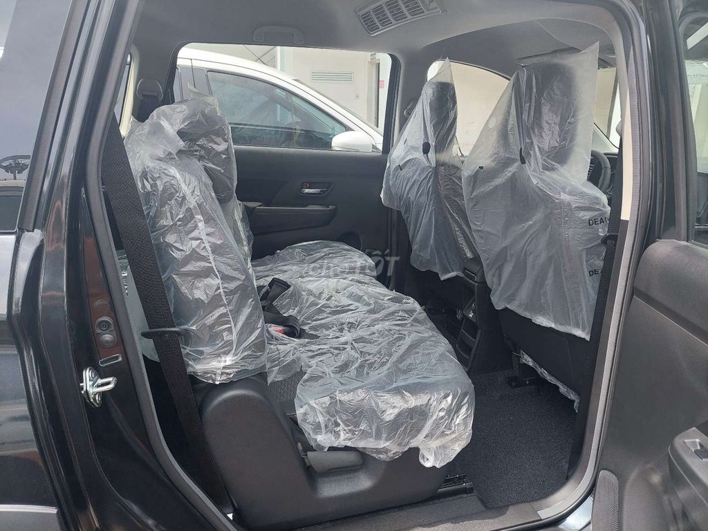 XL7 hybrid bản Black Edition giao ngay. Mua bán Ô tô tại Quận Tân Bình Tp Hồ Chí Minh được đăng bởi Pháp Suzuki World Phổ Quang hình 7