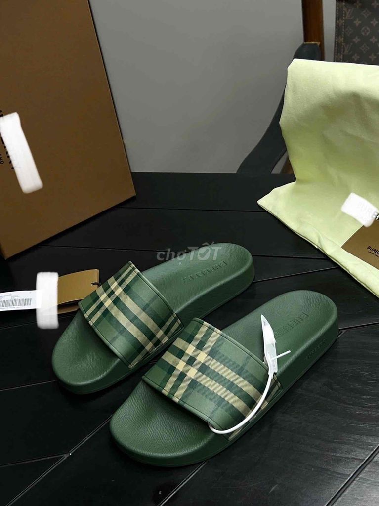 Dép Nam BBR cao cấp xanh quai kẻ. Mua bán Giày dép tại Quận Tân Phú Tp Hồ Chí Minh được đăng bởi Dương Thùy Shop hình 2