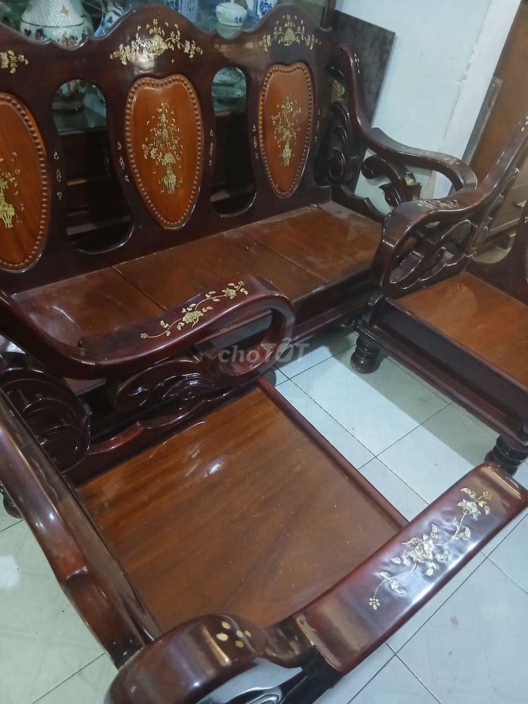 Bộ ghế gỗ 5 món Mới đẹp. Mua bán Bàn ghế tại Huyện Nhà Bè Tp Hồ Chí Minh được đăng bởi thảo thảo hình 1