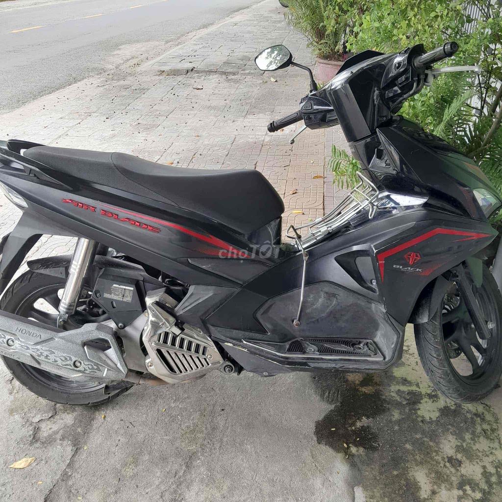 CẦN BÁN XE ABLACK MÀU ĐEN – NỮ ĐI GIỮ GÌN. Mua bán Xe máy tại Thị xã Điện Bàn Quảng Nam được đăng bởi Tam Phuc hình 3