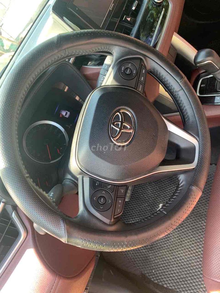 Toyota Corolla Cross 2021 Đỏ 35000 km. Mua bán Ô tô tại Huyện Ba Vì Hà Nội được đăng bởi Phùng Văn Phúc hình 9