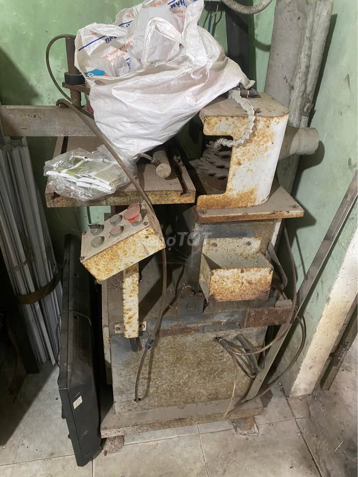 Máy làm cửa nhôm xưởng nhỏ đã qua sử dụng. Mua bán Đồ chuyên dụng, Giống nuôi trồng tại Huyện Núi Thành Quảng Nam được đăng bởi Nguyễn Nam hình 1
