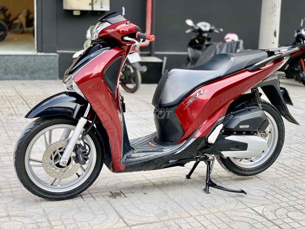 Honda SH 125i CBS 2019 Красный 18000км Отличное состояние родной мотор