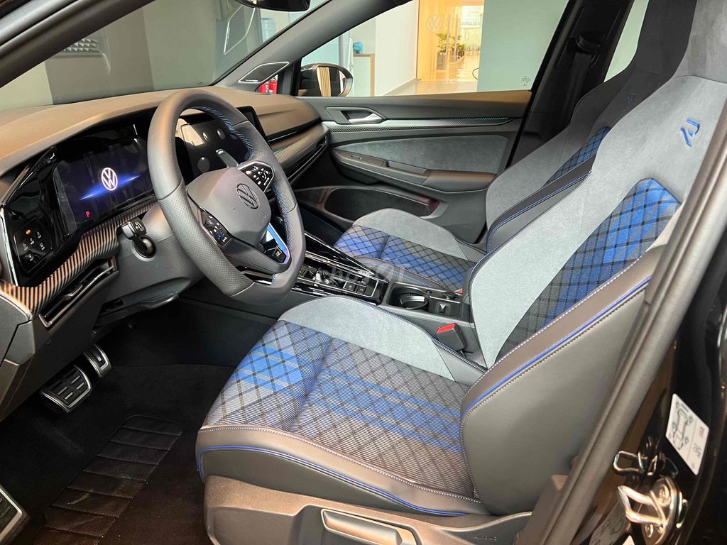 👉Volkswagen Golf R 📣 Xe Đua với 320 Mã lực. Mua bán Ô tô tại Quận 5 Tp Hồ Chí Minh được đăng bởi VOLKSWAGEN GOLDEN  hình 15