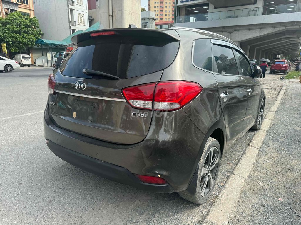 Kia Rondo 2016 số tự động máy dầu. Mua bán Ô tô tại Quận Hà Đông Hà Nội được đăng bởi Hiệp Xoăn Hà Đông hình 5