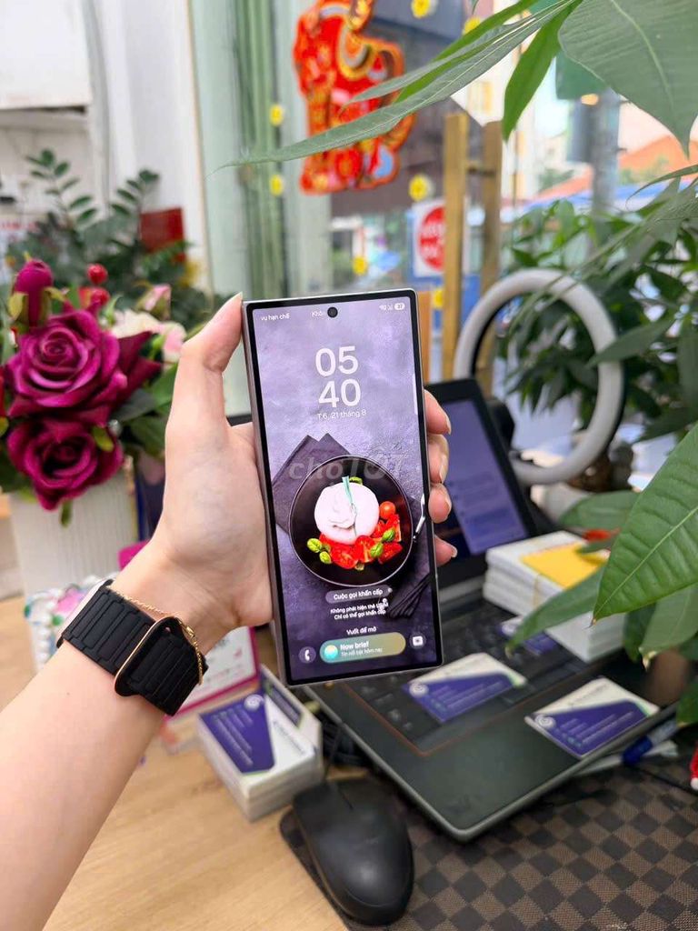 Samsung Galaxy Z Fold6 Trắng Màn hình gập. Mua bán Điện thoại tại Quận 1 Tp Hồ Chí Minh được đăng bởi Minh phương hình 1