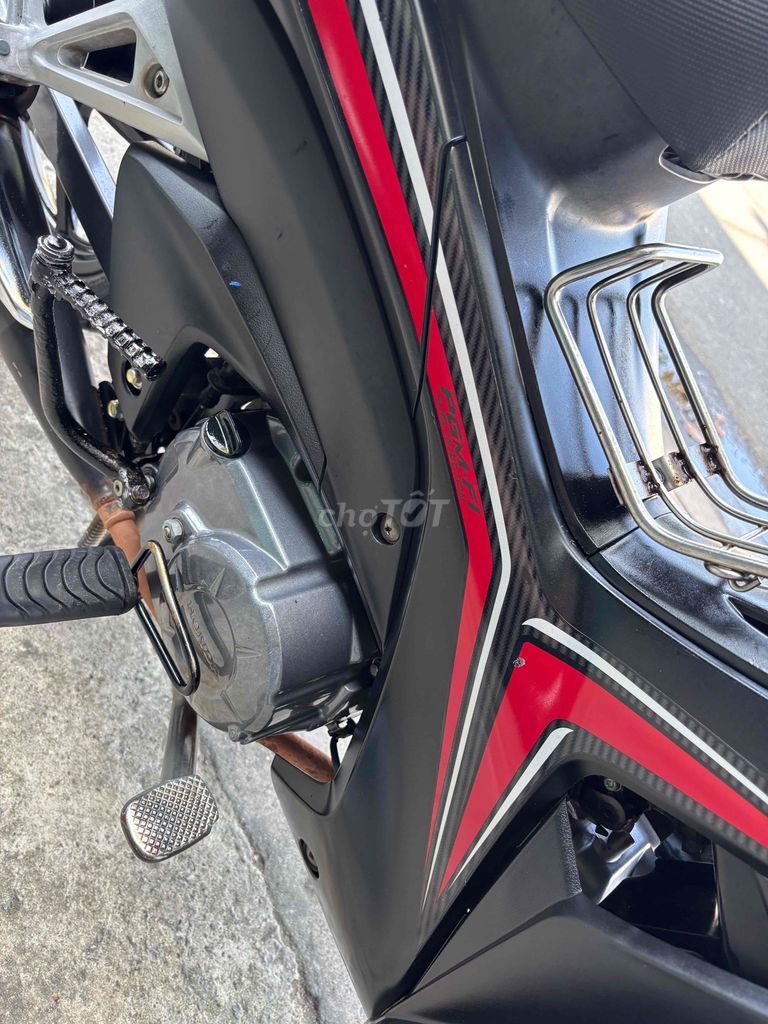 Honda Wave RSX FI Đen đỏ. Mua bán Xe máy tại Thị xã Bến Cát Bình Dương được đăng bởi xe máy trả góp tín nghĩa  hình 4