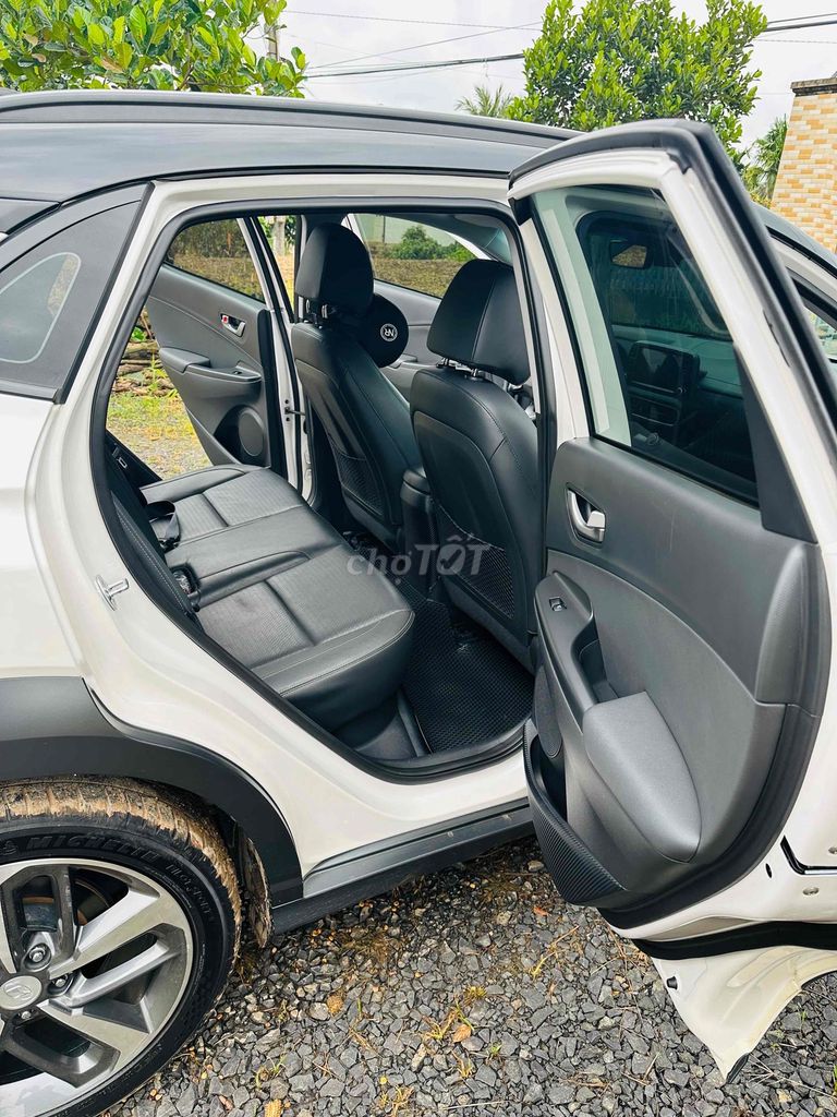 Hyundai Kona 2019 1.6 Turbo - 48000 km. Mua bán Ô tô tại Huyện Cư Jút Đắk Nông được đăng bởi Linh Nguyễn hình 4