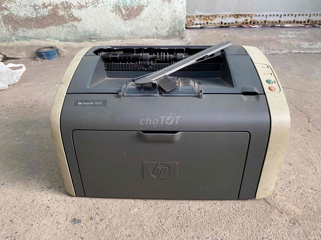 Bán. 1 máy ib HP LaserJet