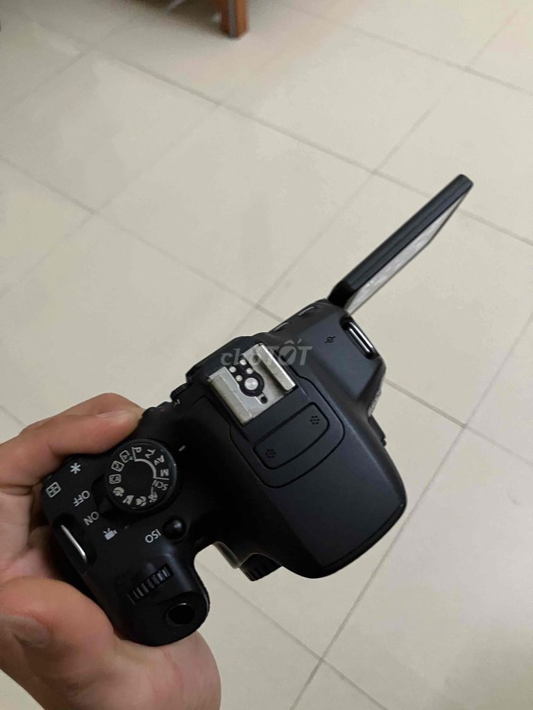 Body máy ảnh Canon EOS 700D kèm pin sạc thẻ 8gb. Mua bán Máy ảnh, Máy quay tại Huyện Kiến Xương Thái Bình được đăng bởi Phạm Duy An hình 1