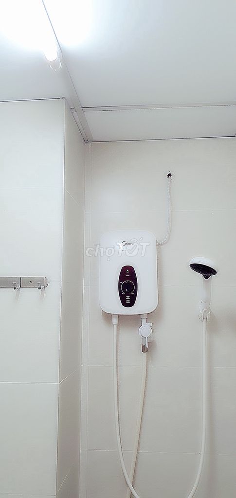 Cho thuê phòng đầy đủ tiện nghi, có ban công (đúng như hình)