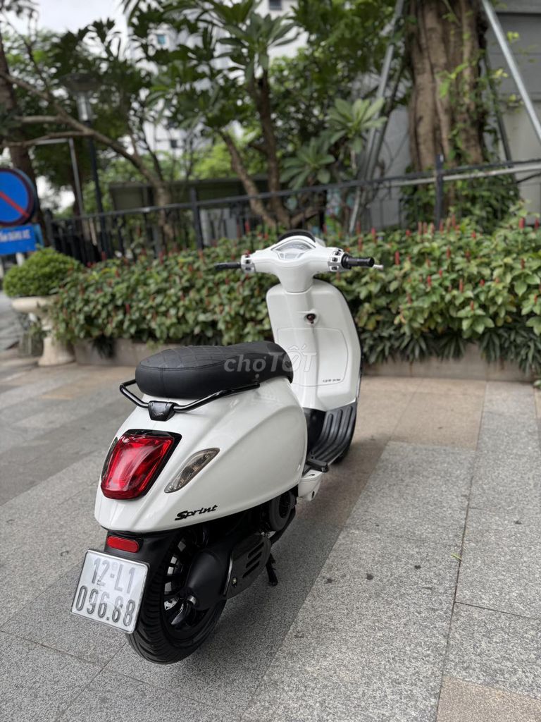 VESPA SPRINT tặng cặp dầu, gương, thảm trải sàn. Mua bán Xe máy tại Quận Cầu Giấy Hà Nội được đăng bởi minh khang hình 3