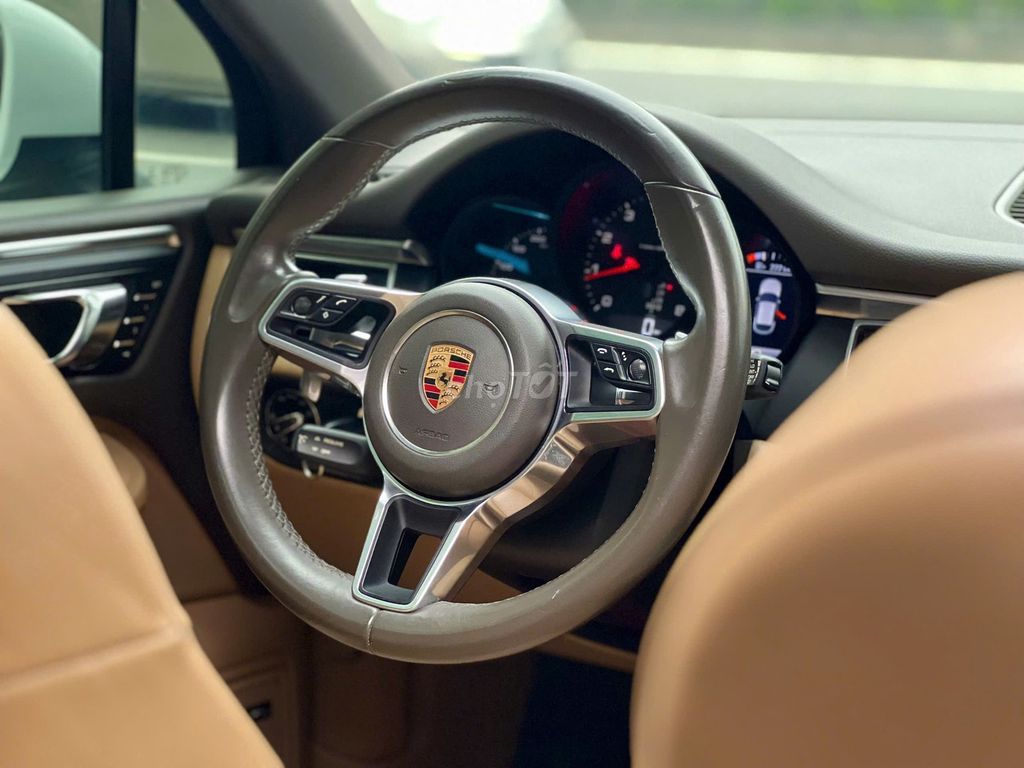 Porsche Macan 2016 model 2017, xe đẹp, xem là Ưng. Mua bán Ô tô tại Quận Long Biên Hà Nội được đăng bởi Long Biên Cars hình 6