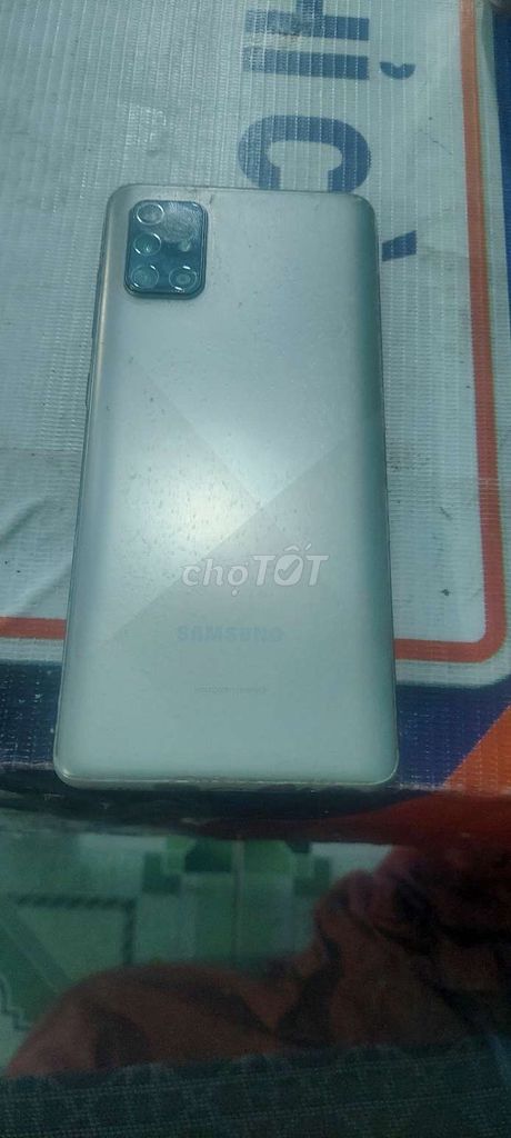 Samsung Galaxy A71 Bạc. Mua bán Điện thoại tại Thành phố Thủ Dầu Một Bình Dương được đăng bởi huynhquyen hình 1