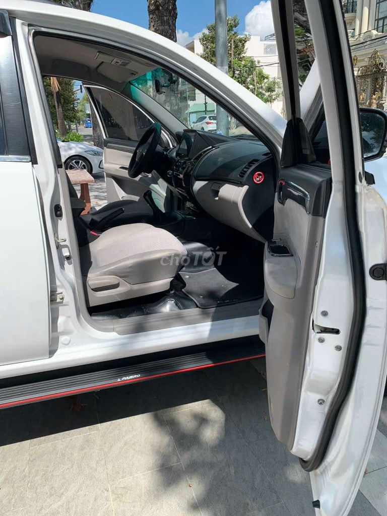 MITSUBISHI PAJERO SPORT MÁY DẦU SỐ SÀN SX CUỐI 217. Mua bán Ô tô tại Quận Bình Tân Tp Hồ Chí Minh được đăng bởi AUTO HOÀNG ĐĂNG  hình 11