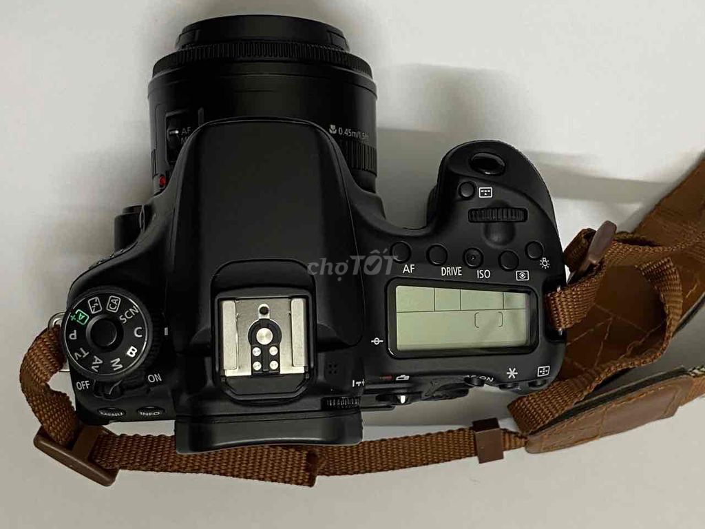 Trọn bộ Canon 70D + Lens 50mm + tripod