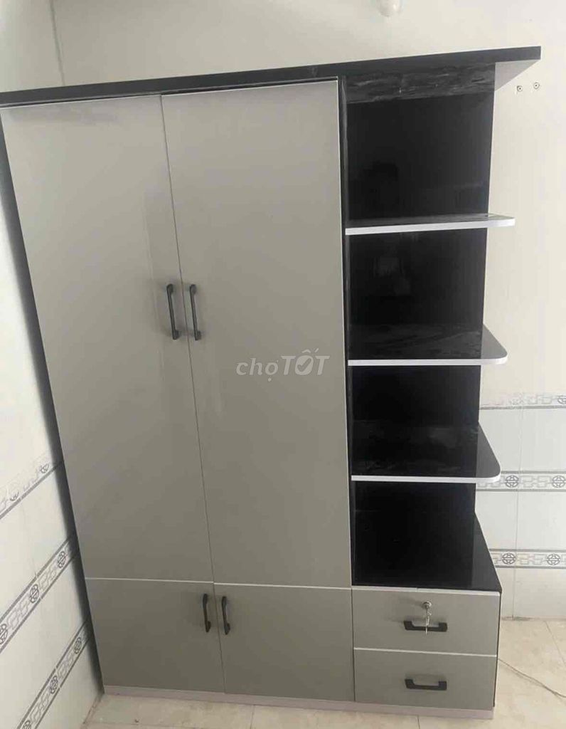 Tủ quần áo Nhựa Đài Loan Xám 1m25x1m8. Mua bán Tủ, kệ gia đình tại Thành phố Thủ Dầu Một Bình Dương được đăng bởi Hong Le hình 1