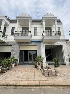 NHÀ MẶT TIỀN TỐ HỮU TÂN UYÊN BÌNH DƯƠNG