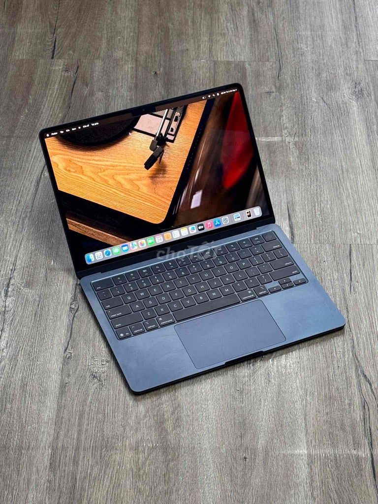 Macbook Air M4 13' 16GB/256GB Pin 100% zin. Mua bán Laptop tại Quận 10 Tp Hồ Chí Minh được đăng bởi APPLE 2HAND hình 1
