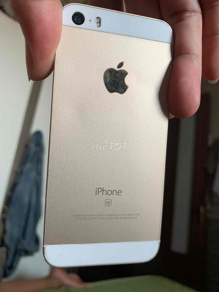 Apple iPhone SE Vàng đồng quốc tế mini nhỏ gọn. Mua bán Điện thoại tại Thành phố Bắc Ninh Bắc Ninh được đăng bởi Gia Huy hình 1