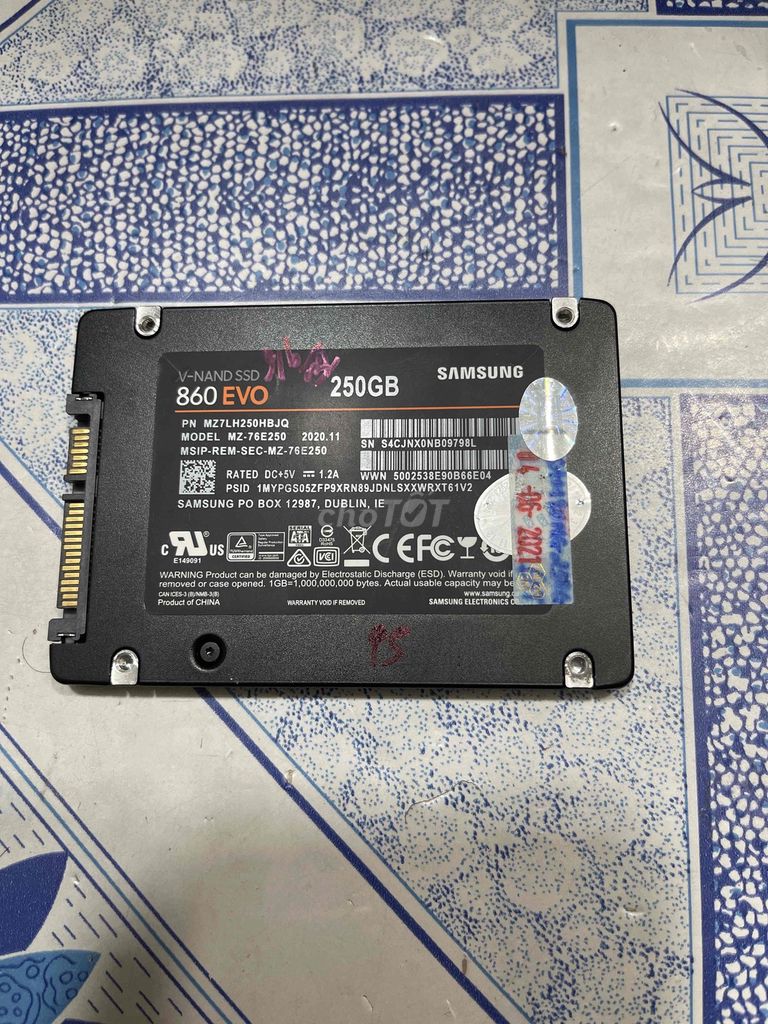 Ổ cứng SSD Samsung 860 EVO 250GB sức khoẻ 98%. Mua bán Linh kiện (RAM, Card...) tại Quận 12 Tp Hồ Chí Minh được đăng bởi Hoàng Minh hình 1