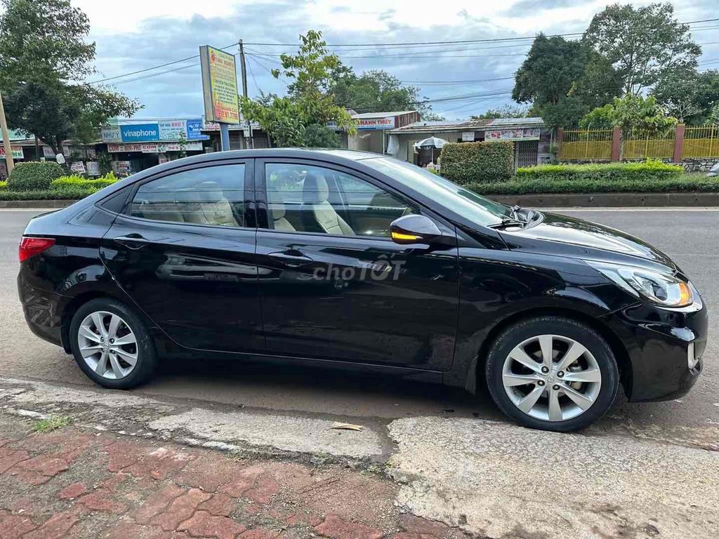 Hyundai Accent 2011 1.4 AT - 138000 km. Mua bán Ô tô tại Thành phố Pleiku Gia Lai được đăng bởi Phạm Nguyên Sang hình 3