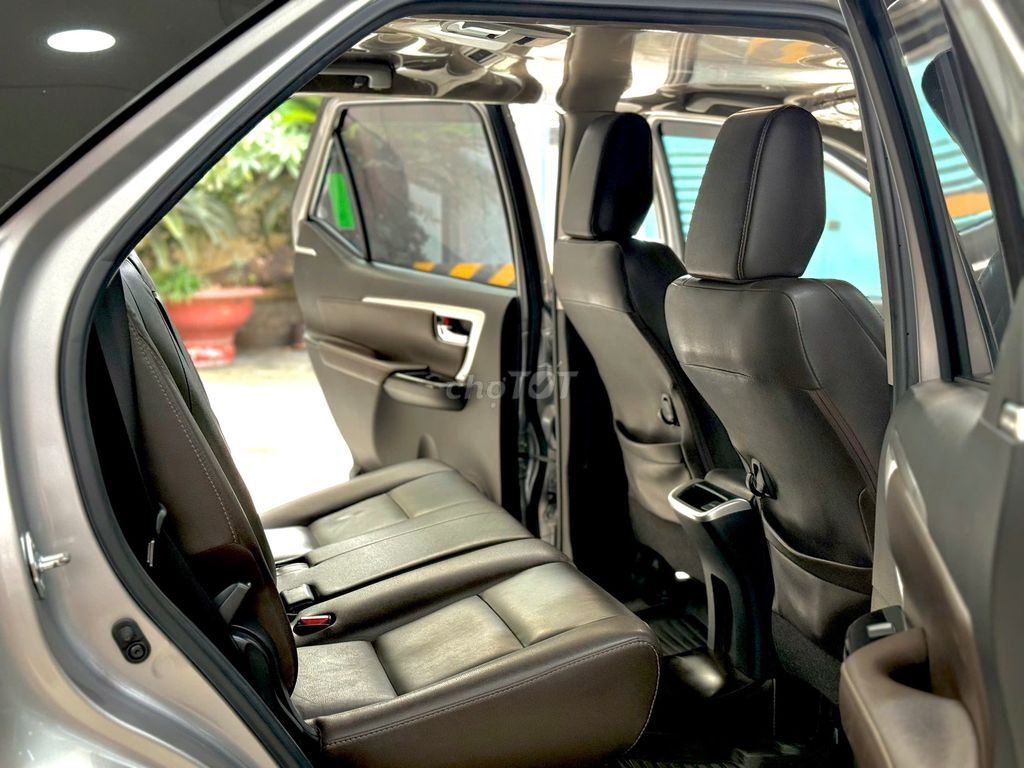 Toyota Fortuner 2018 2.4G Dầu 59161 km. Mua bán Ô tô tại Quận Gò Vấp Tp Hồ Chí Minh được đăng bởi Nguyễn An hình 2