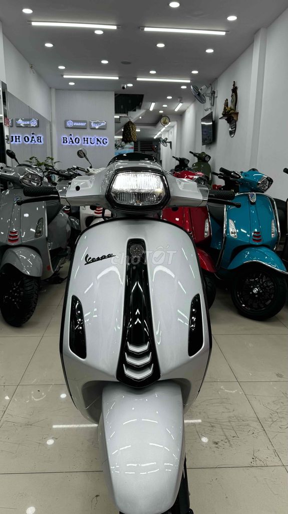Vespa Sprint  Màu Hót nhất BSTP chính chủ ký. Mua bán Xe máy tại Quận Phú Nhuận Tp Hồ Chí Minh được đăng bởi VESPA  PIAGGIO BẢO HƯNG Vespa cũ trả góp  hình 1