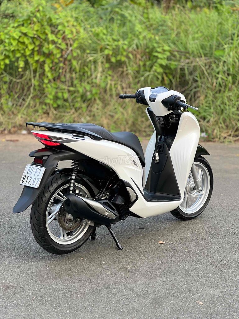 Shvn 125 Abs Trắng Đen 2021 Leng Keng Có Trả Góp🎉🎉. Mua bán Xe máy tại Thành phố Biên Hòa Đồng Nai được đăng bởi Xe Máy Phát Đồng hình 3