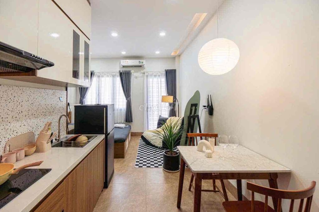 STUDIO BAN CÔNG FULL NỘI THẤT GẦN SÂN BAY