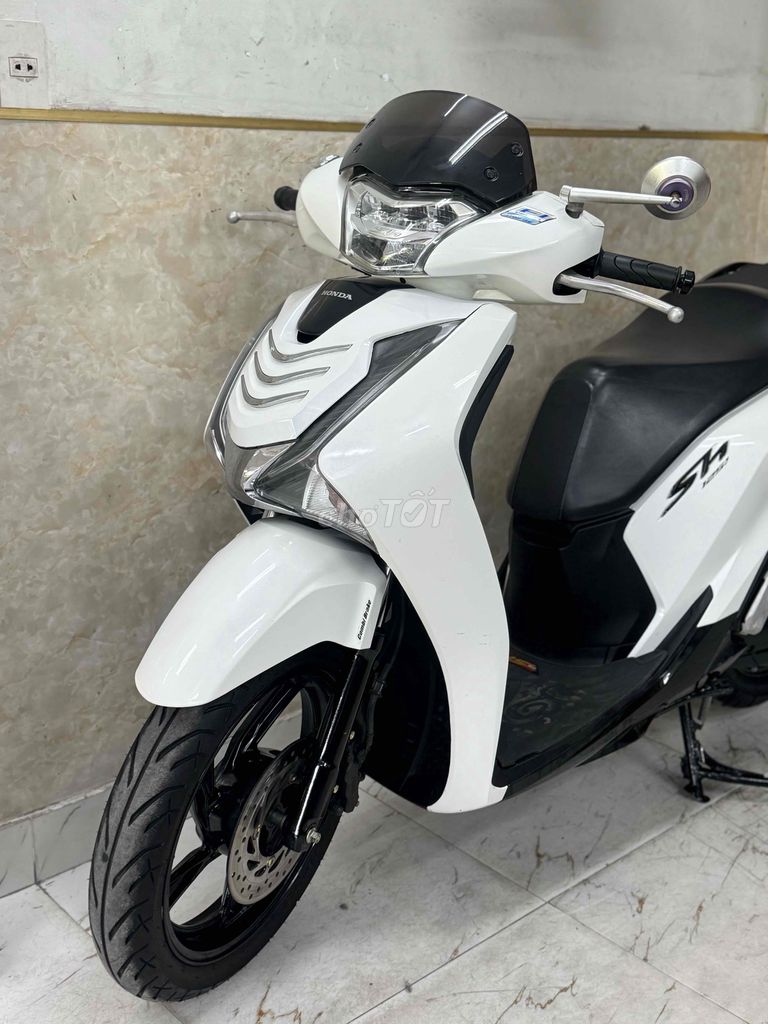 SH 125 đời 2017 trắng đen mới keng 43AF-047.29. Mua bán Xe máy tại Quận Sơn Trà Đà Nẵng được đăng bởi Minh Dũng bán trả góp 136 vân đồn  hình 4