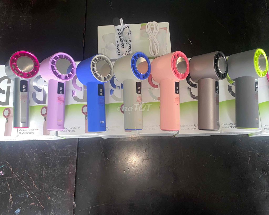 Quạt mini cầm tay Goojodog GF5006 3 tốc độ. Mua bán Quạt tại Thị xã Bến Cát Bình Dương được đăng bởi Cương hình 1