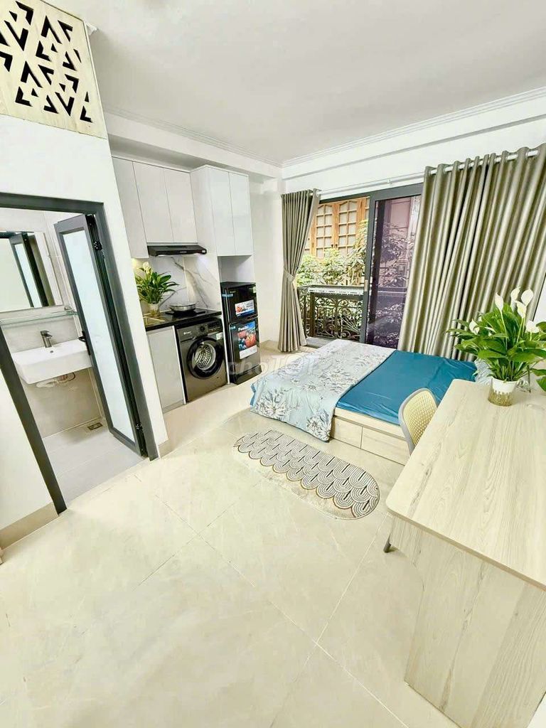Siêu phẩm CCMN 30m2 Full đồ xịn sò. ban công, máy giặt tại Chính Kinh