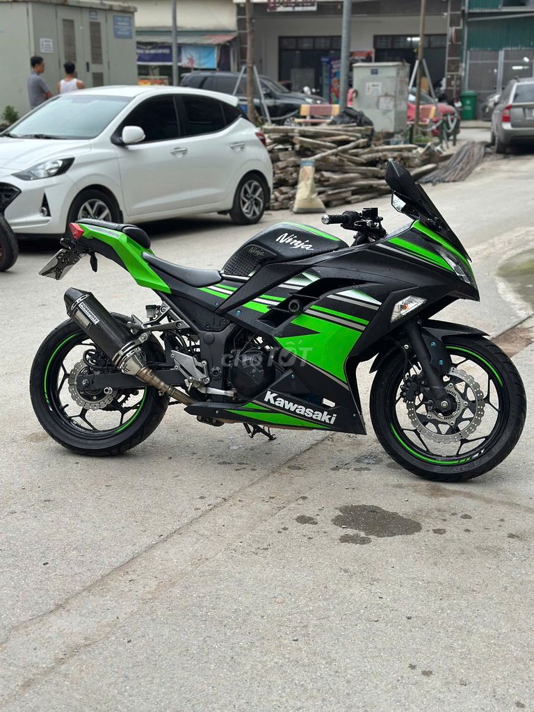 Kawasaki Ninja 300 biển 29 có trả góp trao đổi ✅. Mua bán Xe máy tại Quận Hoàng Mai Hà Nội được đăng bởi Phú Lý hình 4