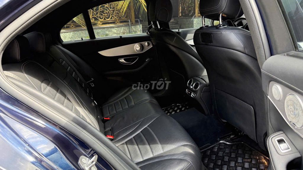 MECEDEZ BENZ C300 2016 AMG  - 90000 KM. Mua bán Ô tô tại Thành phố Dĩ An Bình Dương được đăng bởi Siêu Thị Ô Tô Bình Dương  hình 14