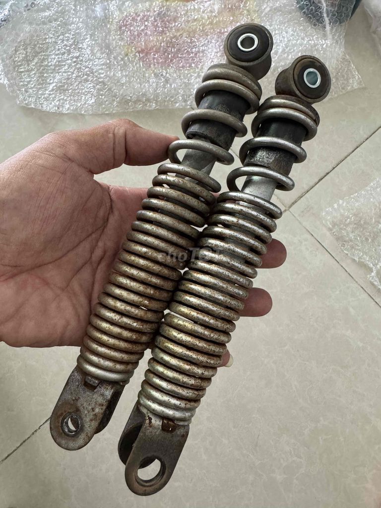 Phuộc Trước xe Julio. Mua bán Phụ tùng xe tại Thành phố Rạch Giá Kiên Giang được đăng bởi Sipo hình 1